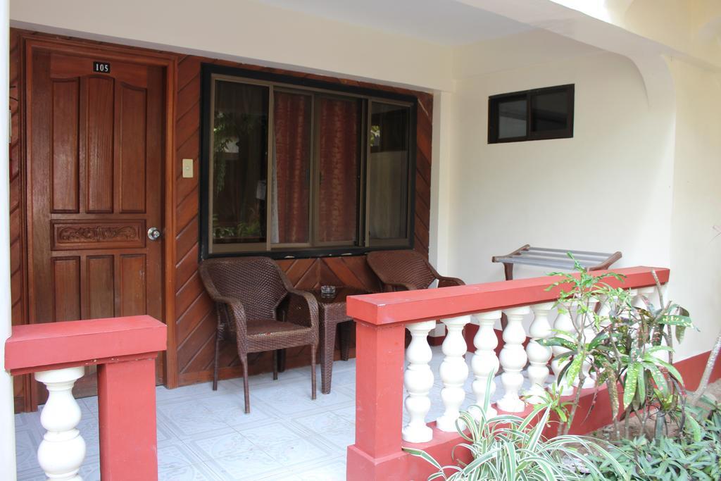 Tonglen Beach Resort Balabag  Zimmer foto