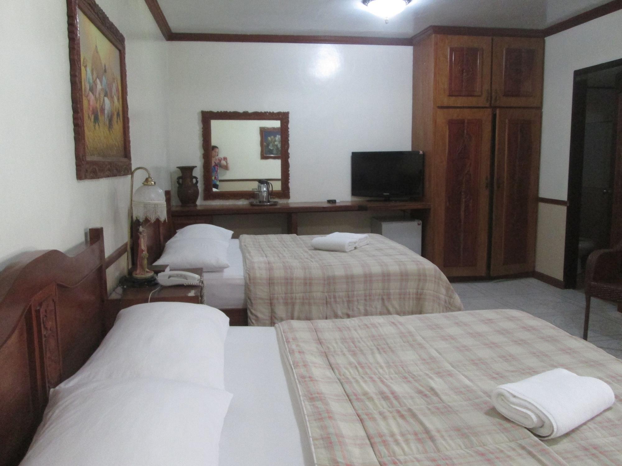 Tonglen Beach Resort Balabag  Exterior foto