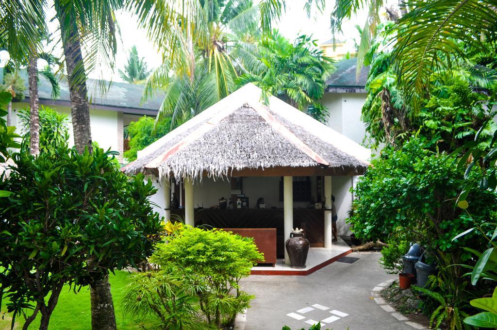 Tonglen Beach Resort Balabag  Exterior foto